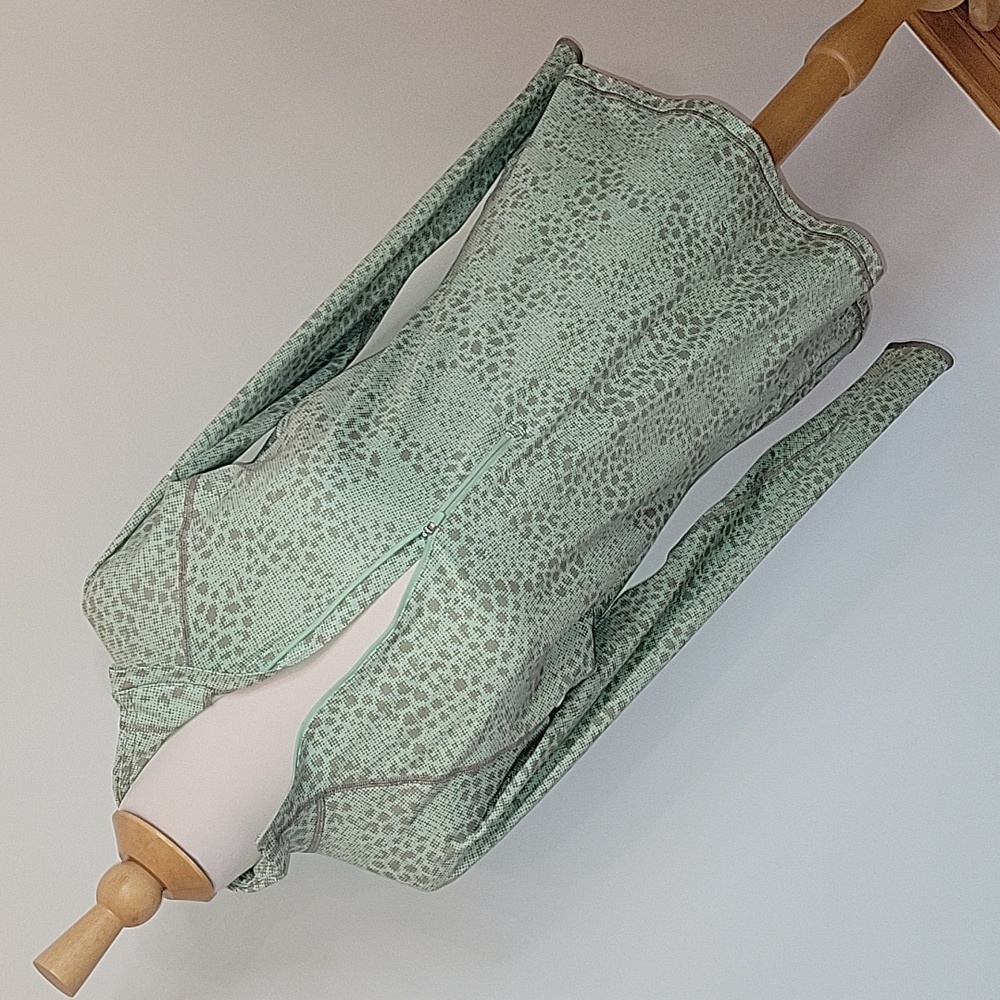 Nike Pro quarter zip long sleeve pull over womens size L